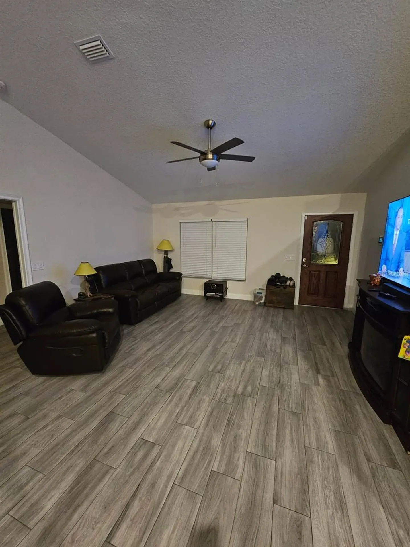 854 Fisher Road Ocklawaha FL 32179