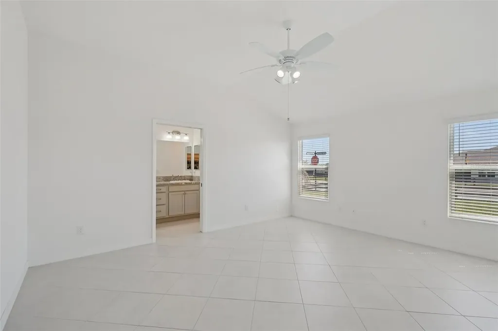 3279 Dzuro Drive Oxford FL 34484