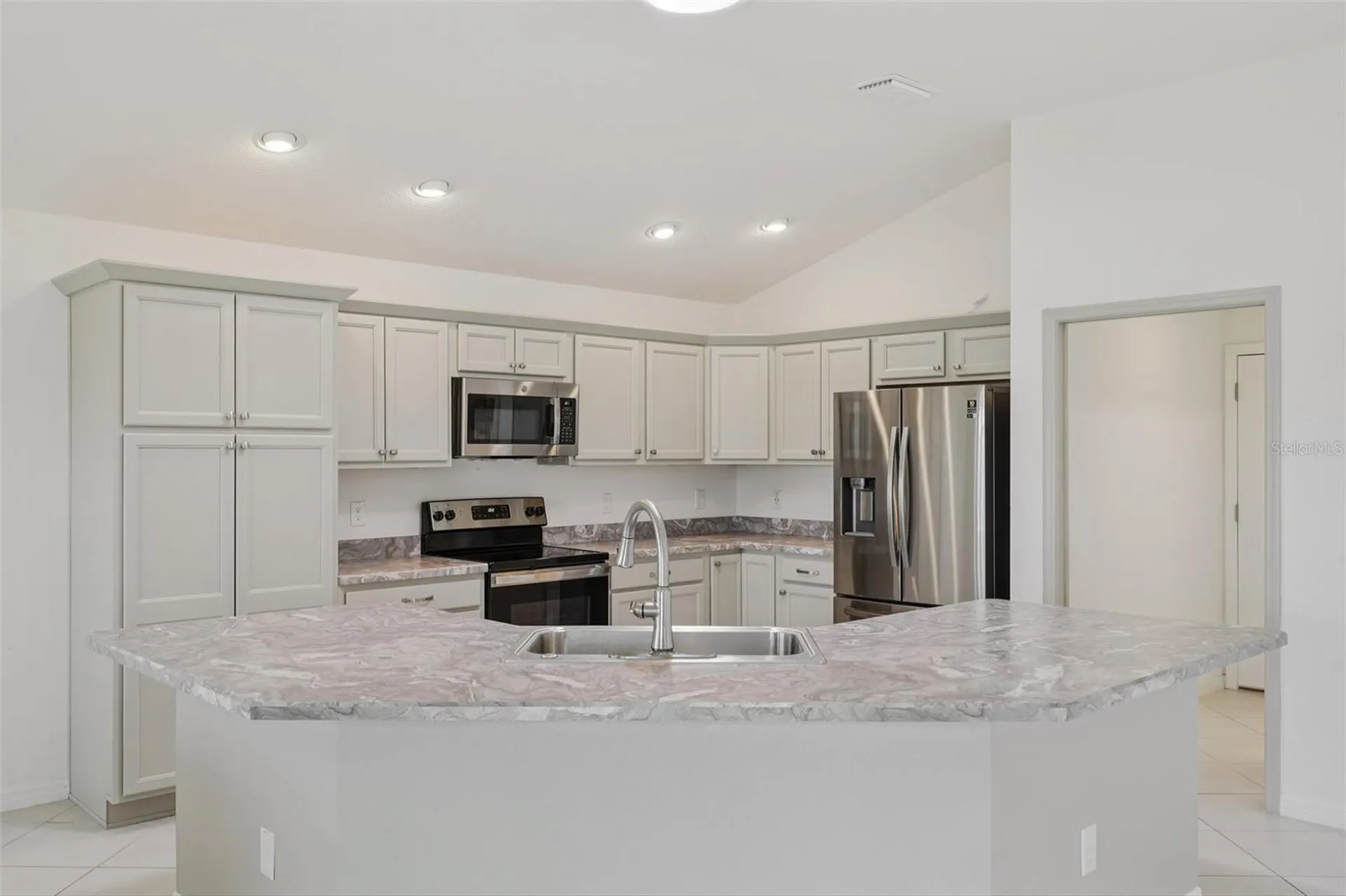 3279 Dzuro Drive Oxford FL 34484