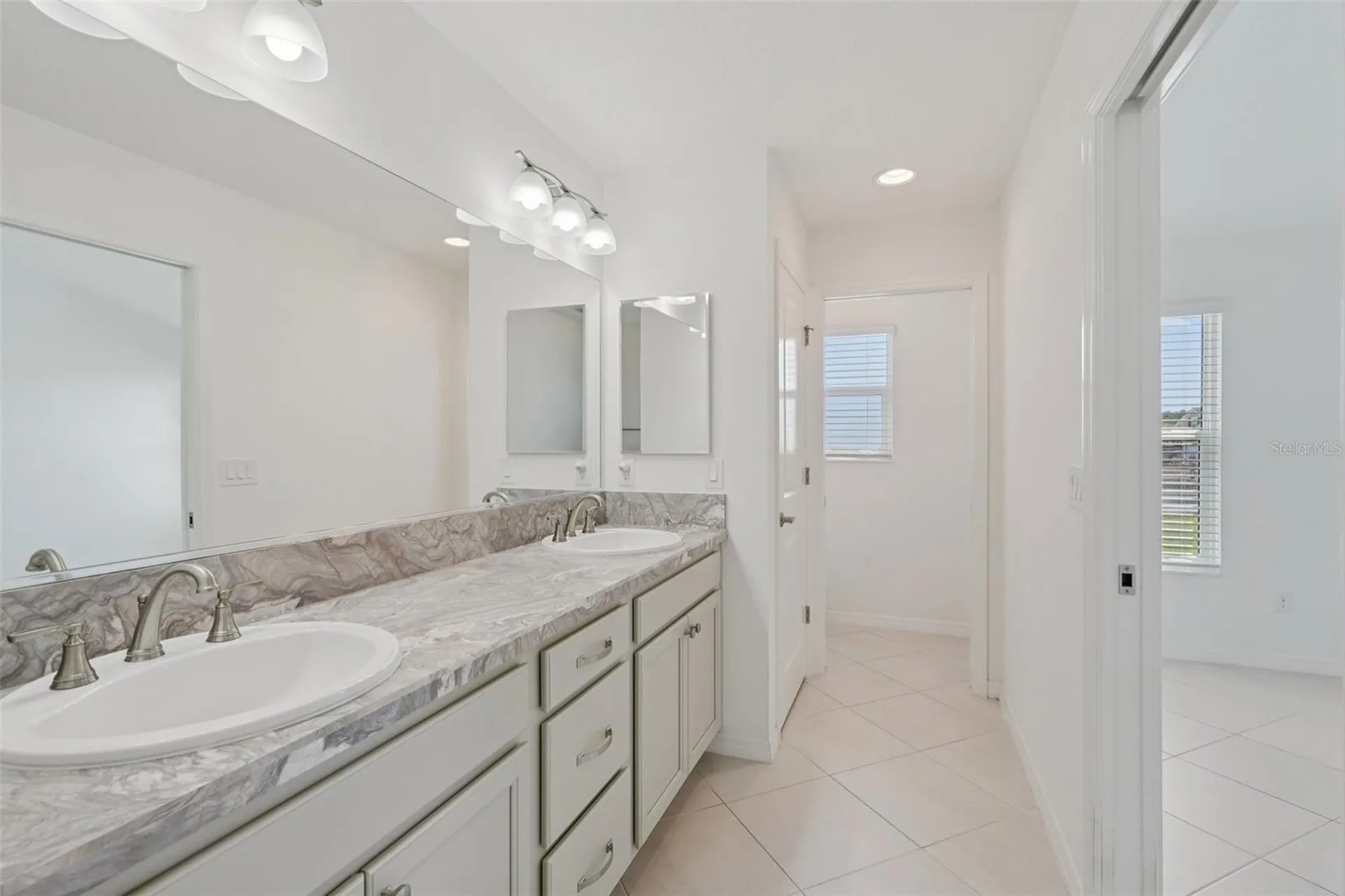 3279 Dzuro Drive Oxford FL 34484