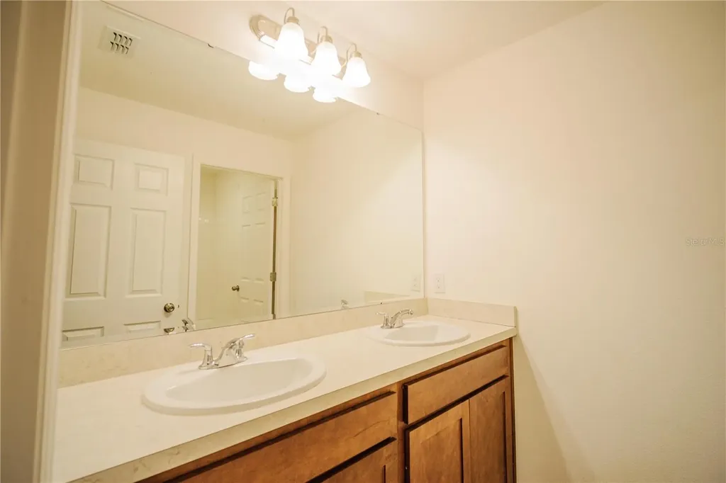 1284 Wispy Cypress Drive Kissimmee FL 34746