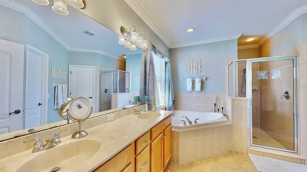 310 Manns Harbor Drive Apollo Beach FL 33572