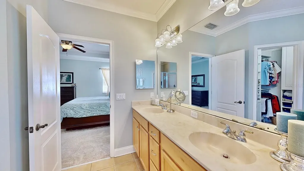 310 Manns Harbor Drive Apollo Beach FL 33572