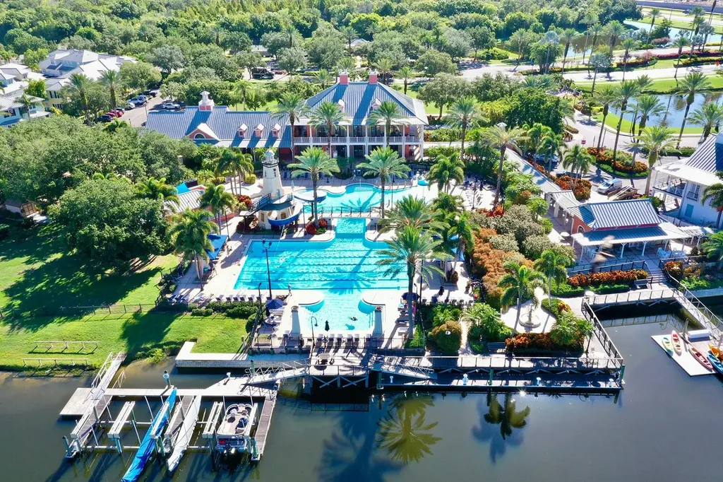 310 Manns Harbor Drive Apollo Beach FL 33572
