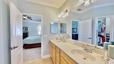310 Manns Harbor Drive Apollo Beach FL 33572