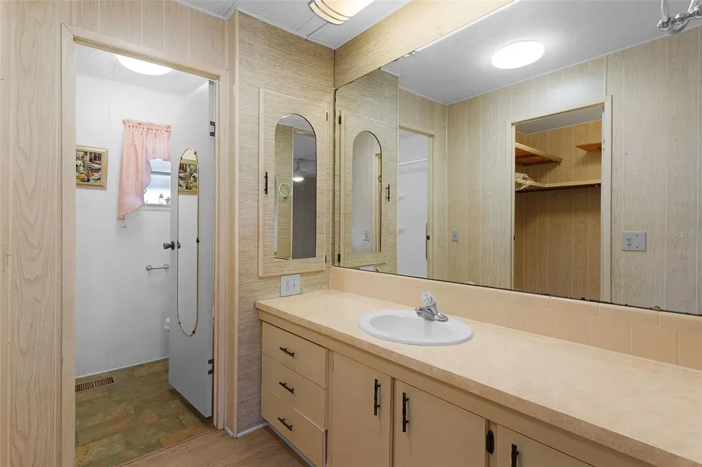 1227 Nassau Circle Tavares FL 32778