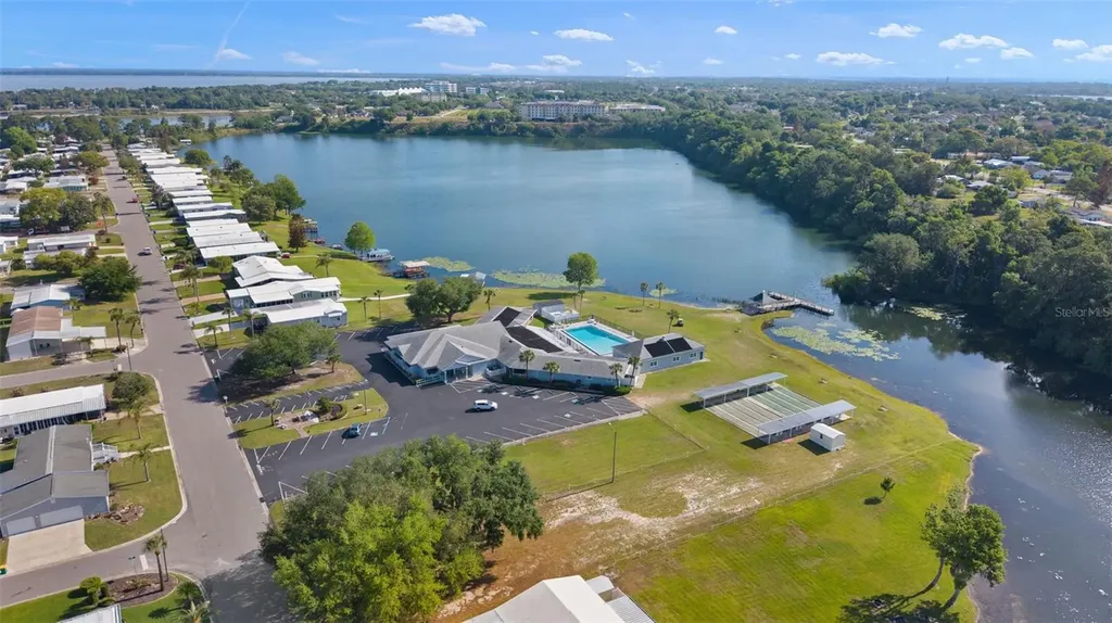 1227 Nassau Circle Tavares FL 32778