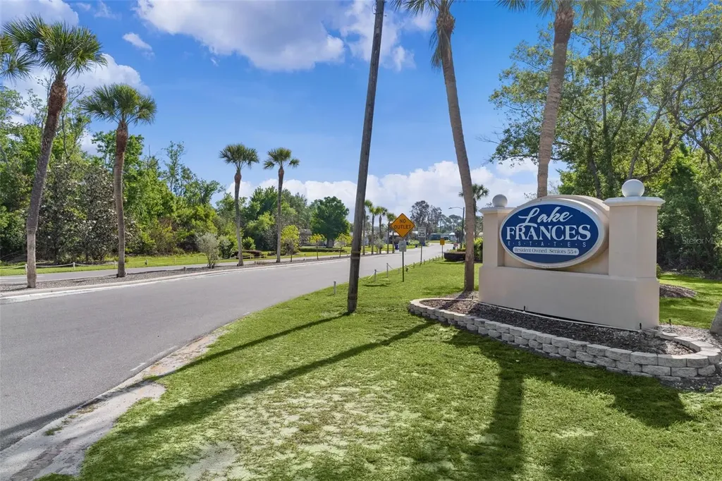 1227 Nassau Circle Tavares FL 32778