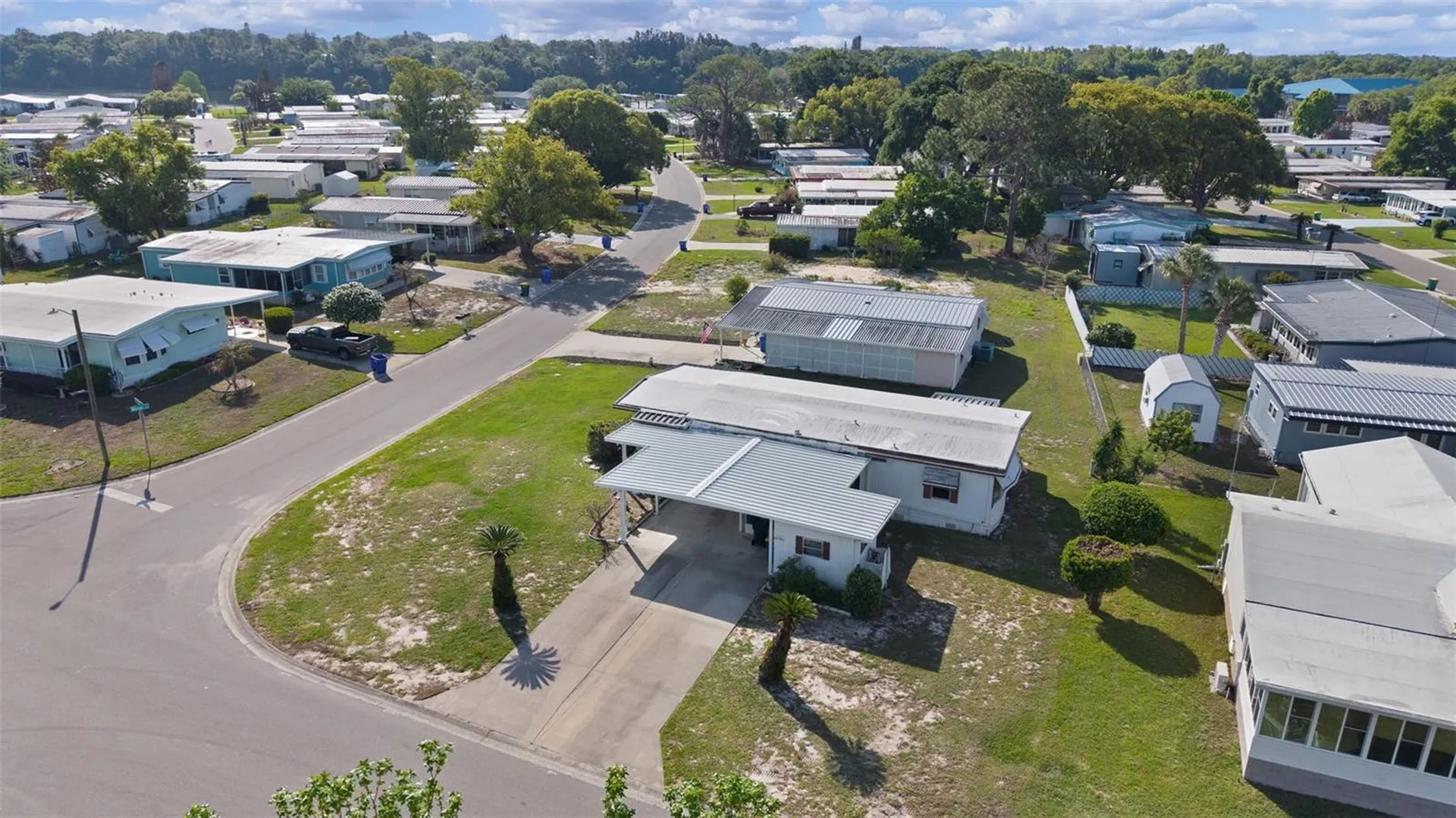 1227 Nassau Circle Tavares FL 32778