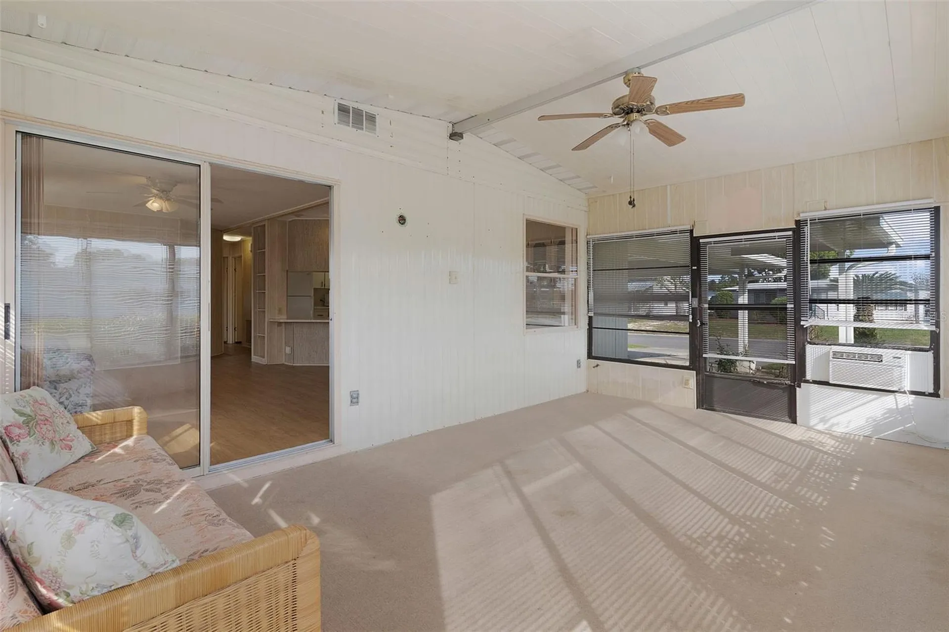 1227 Nassau Circle Tavares FL 32778
