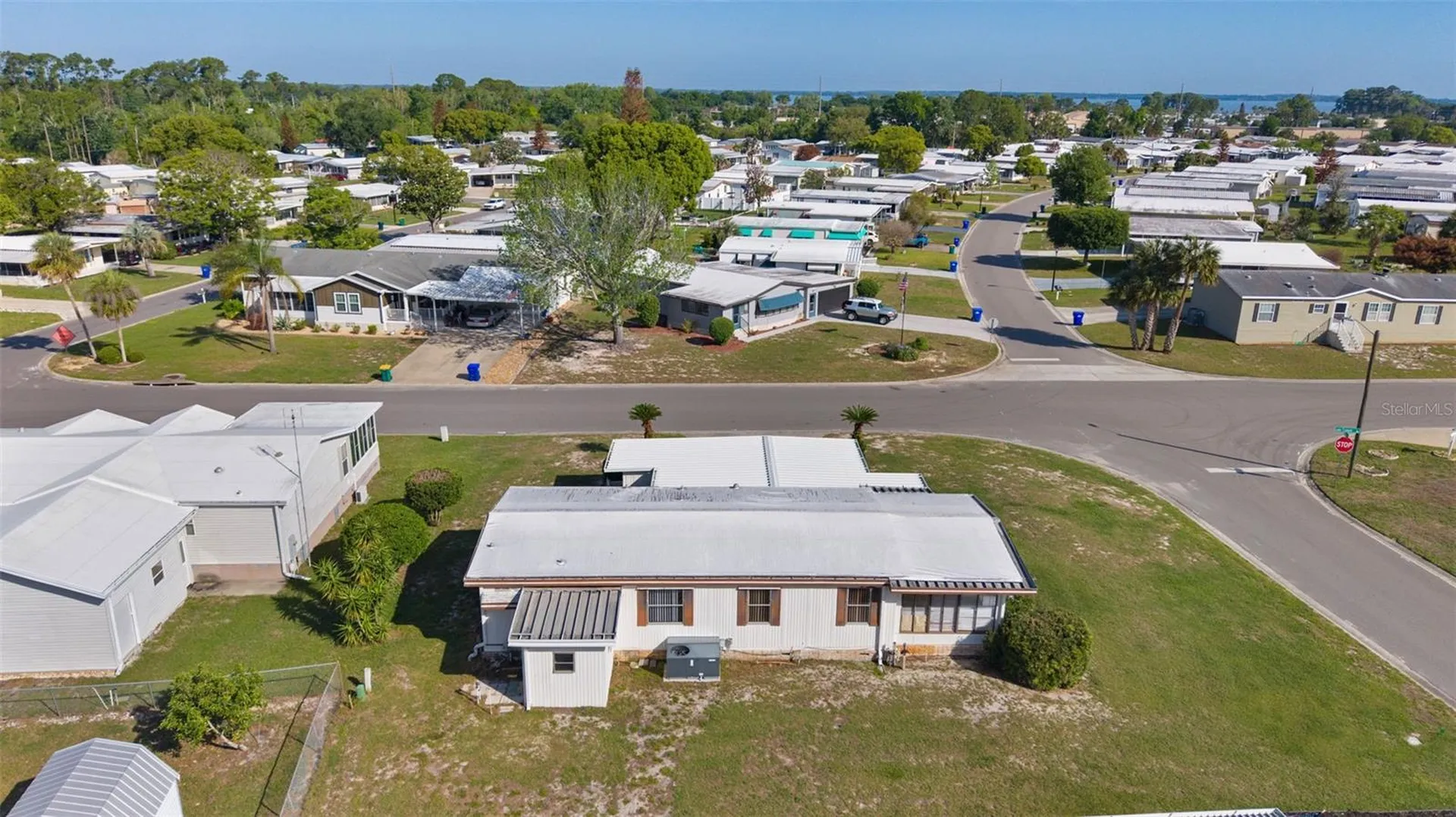 1227 Nassau Circle Tavares FL 32778