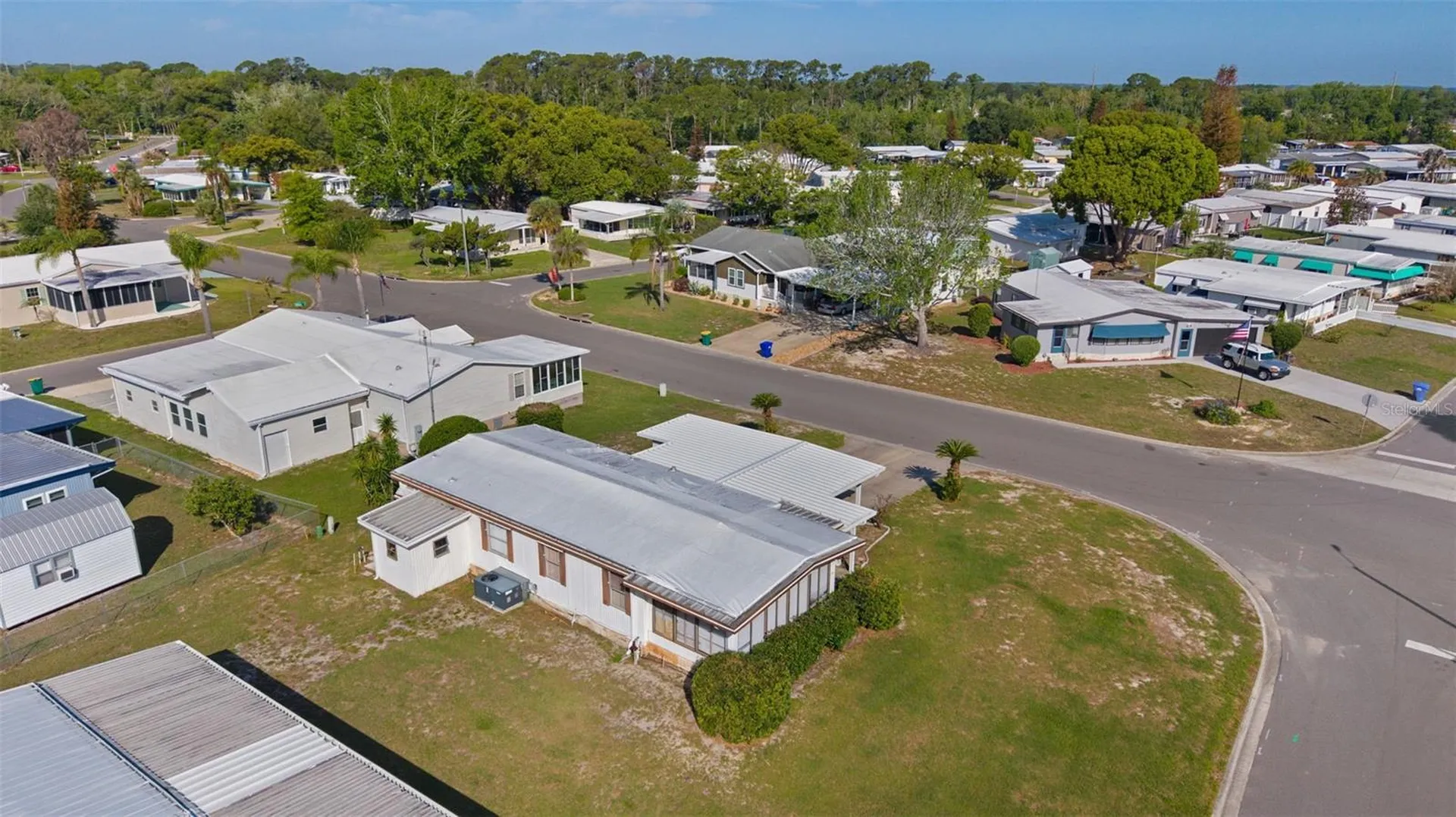 1227 Nassau Circle Tavares FL 32778