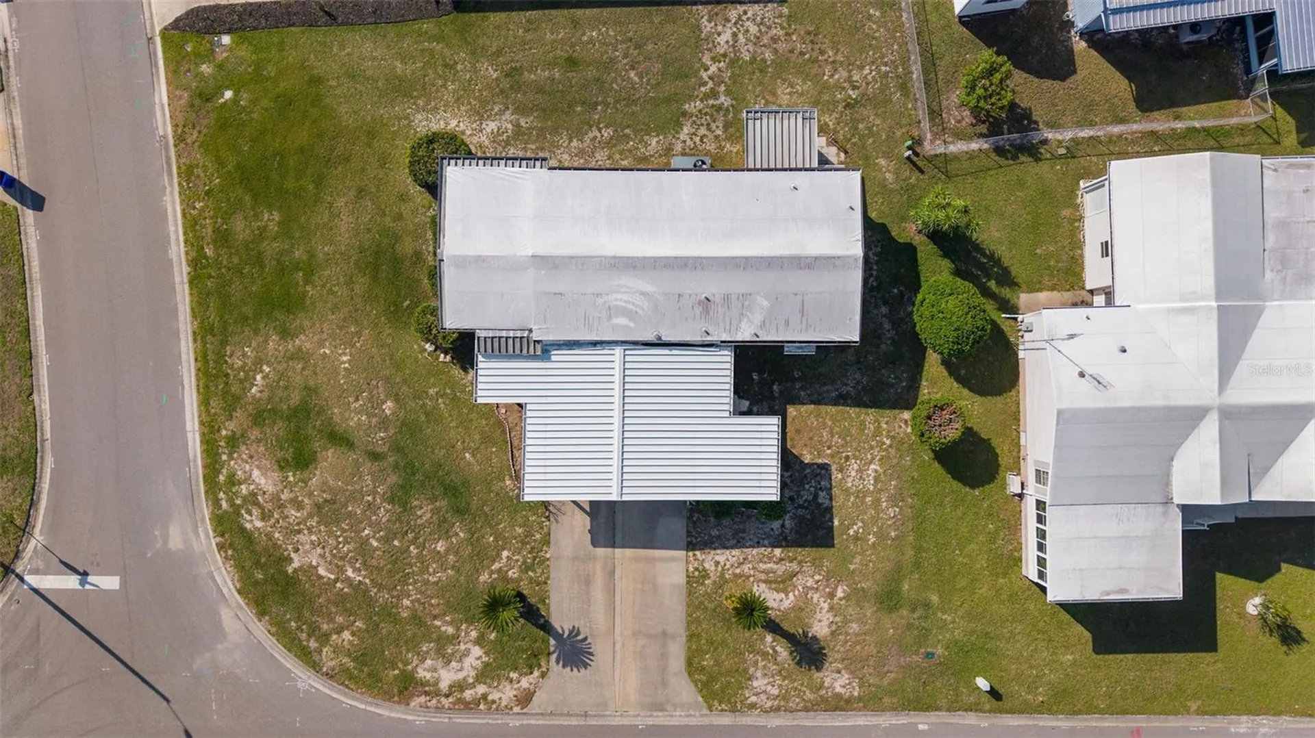 1227 Nassau Circle Tavares FL 32778