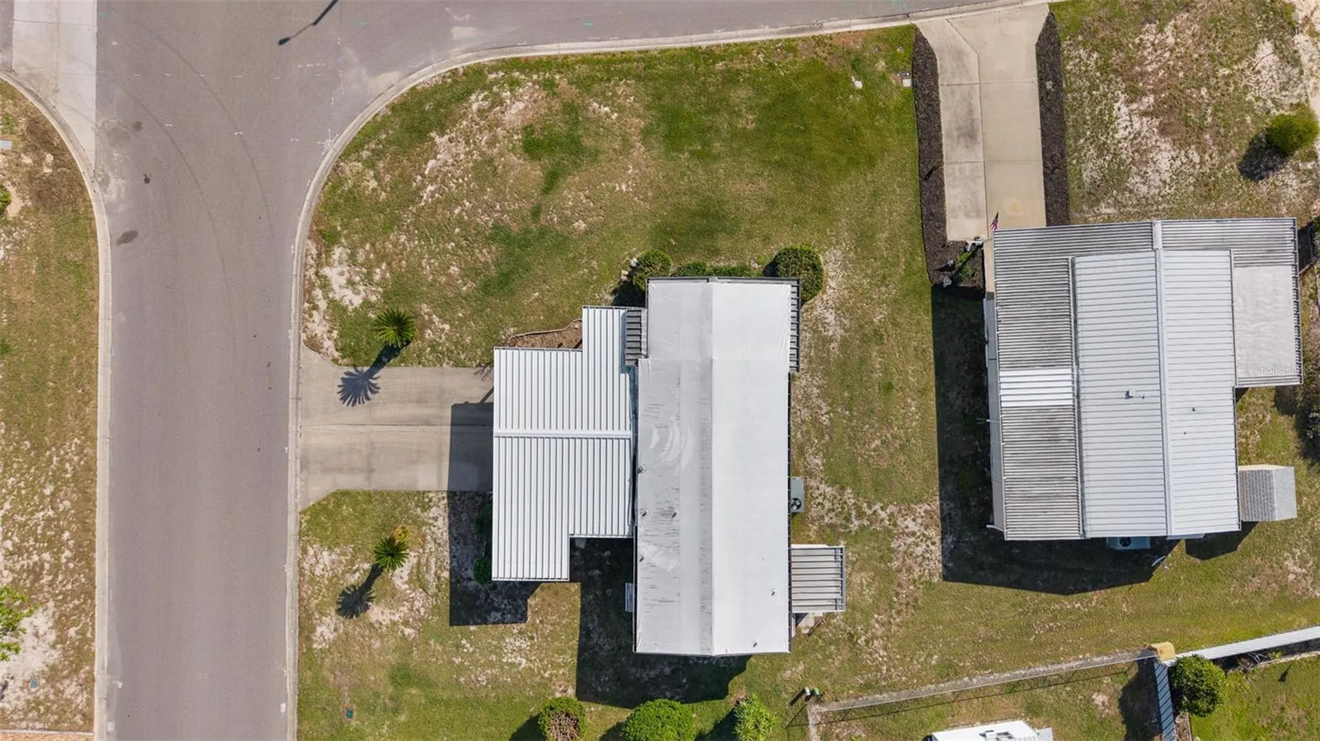 1227 Nassau Circle Tavares FL 32778