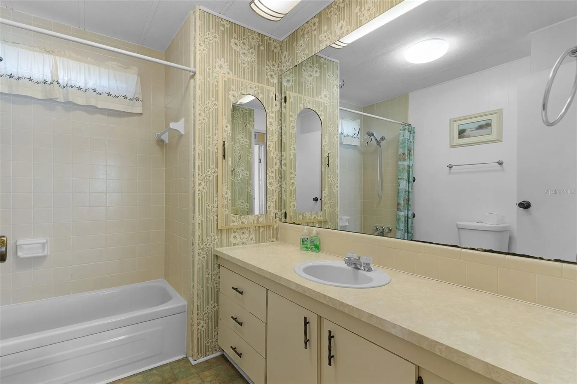 1227 Nassau Circle Tavares FL 32778