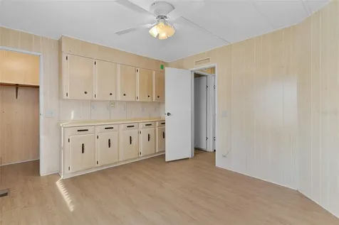 1227 Nassau Circle Tavares FL 32778