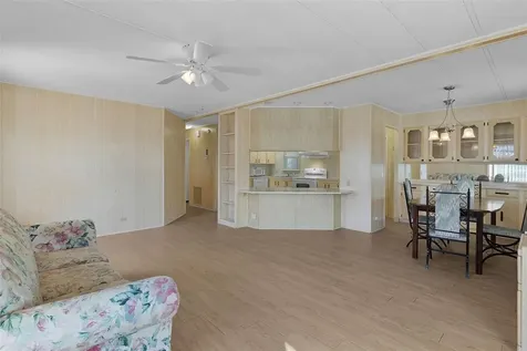 1227 Nassau Circle Tavares FL 32778