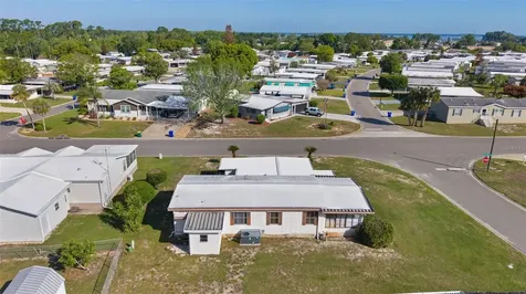 1227 Nassau Circle Tavares FL 32778