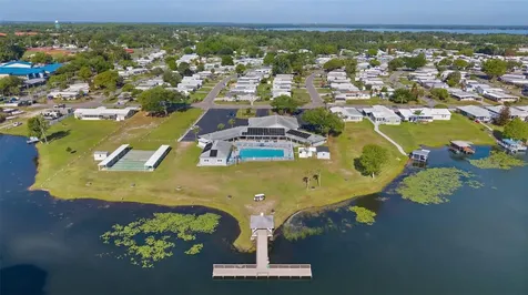 1227 Nassau Circle Tavares FL 32778