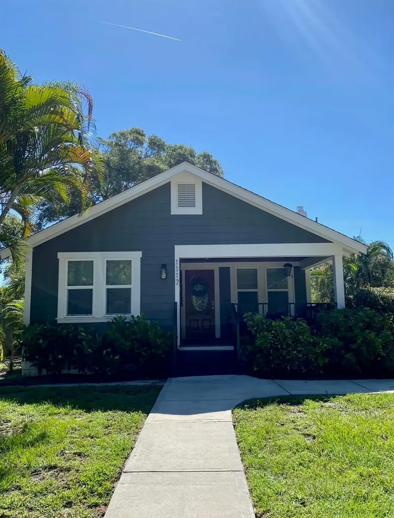 1117 17th Street N St Petersburg FL 33713