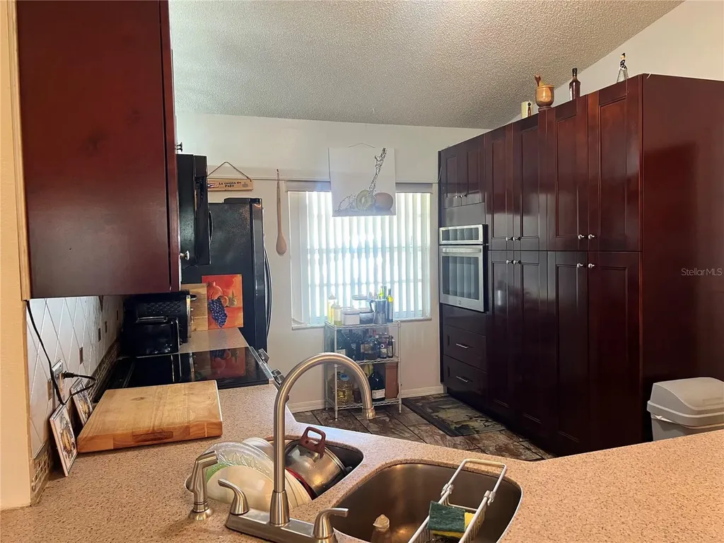 910 Louvre Court Kissimmee FL 34759