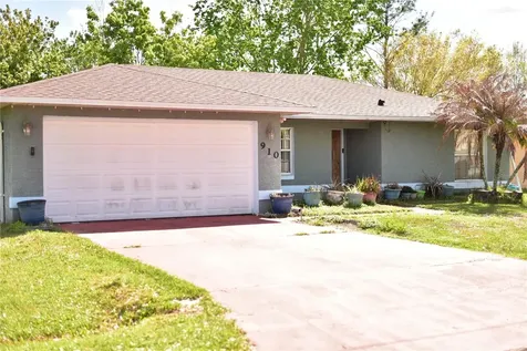 910 Louvre Court Kissimmee FL 34759