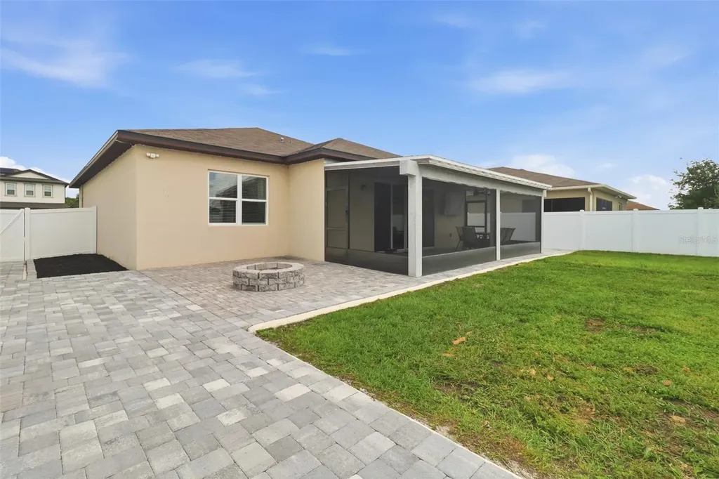 5629 Western Sun Drive St Cloud FL 34771
