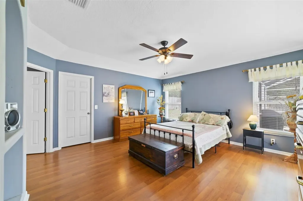 124 Country Lakes Circle Groveland FL 34736