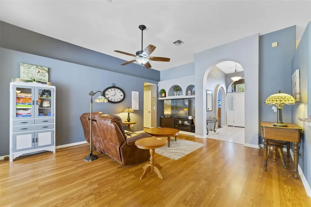 124 Country Lakes Circle Groveland FL 34736