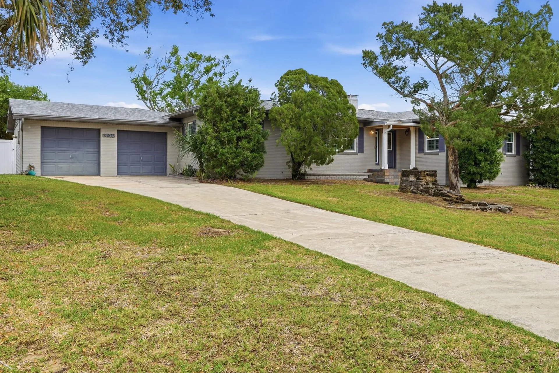 2203 S Peninsula Drive Daytona Beach FL 32118