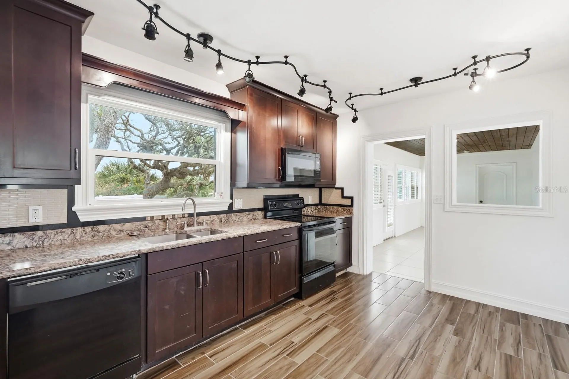 2203 S Peninsula Drive Daytona Beach FL 32118