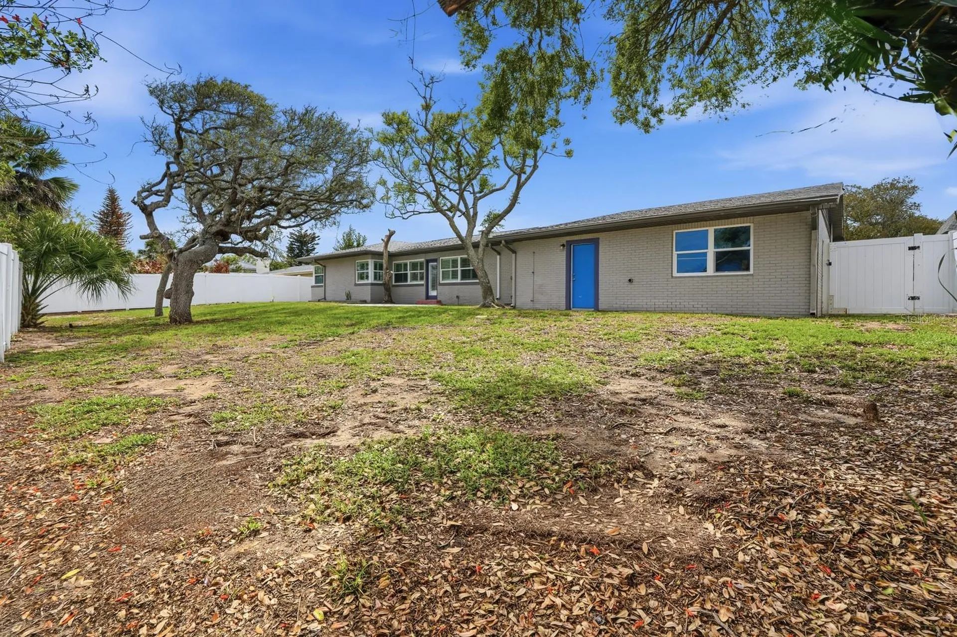 2203 S Peninsula Drive Daytona Beach FL 32118