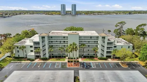 711 N Halifax Avenue Daytona Beach FL 32118