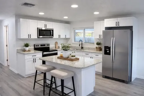 1827 Montana Avenue NE St Petersburg FL 33703