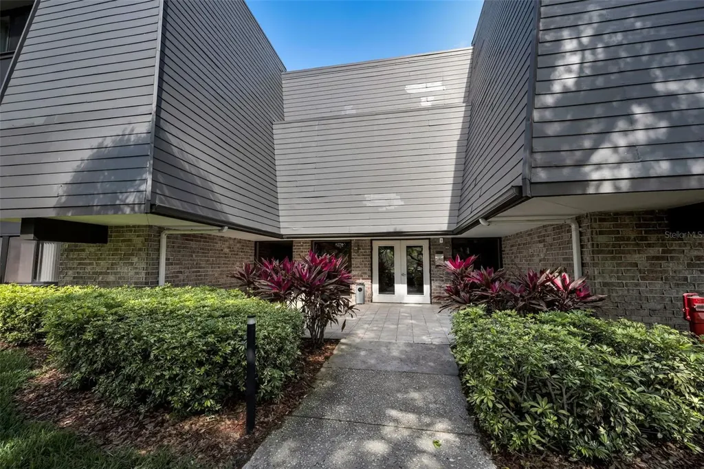 36750 N Us Highway 19 Palm Harbor FL 34684