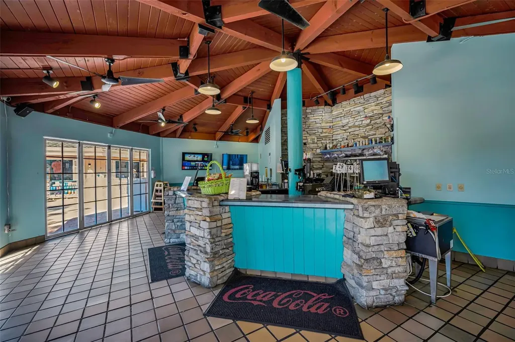 36750 N Us Highway 19 Palm Harbor FL 34684