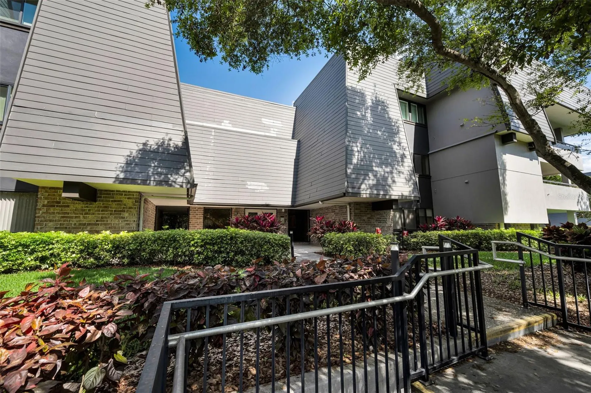36750 N Us Highway 19 Palm Harbor FL 34684