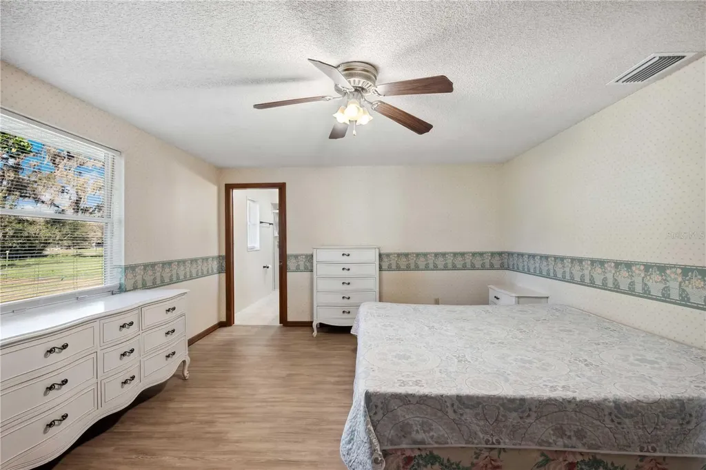 Webster FL 33597