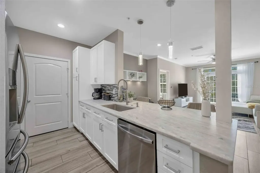 4221 W Spruce Street Tampa FL 33607