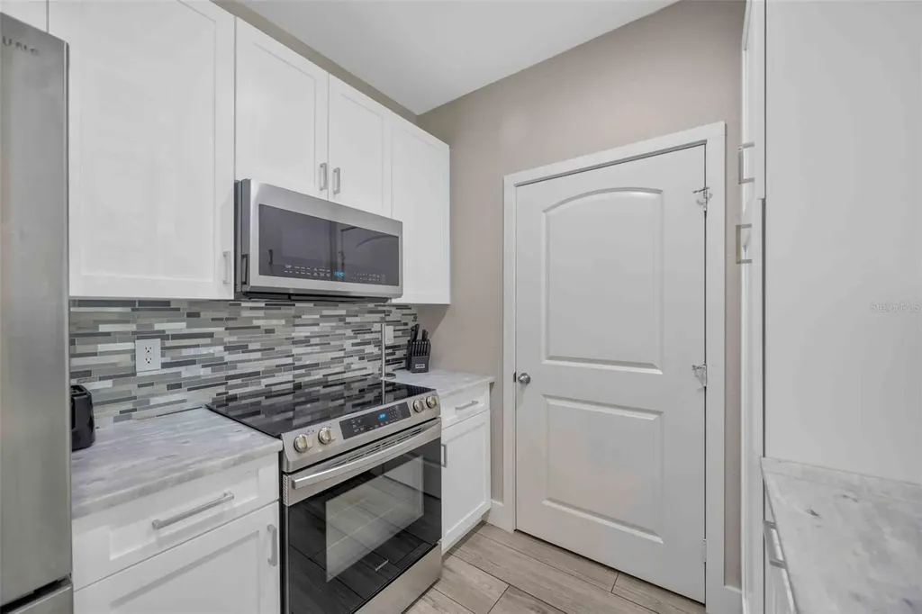 4221 W Spruce Street Tampa FL 33607