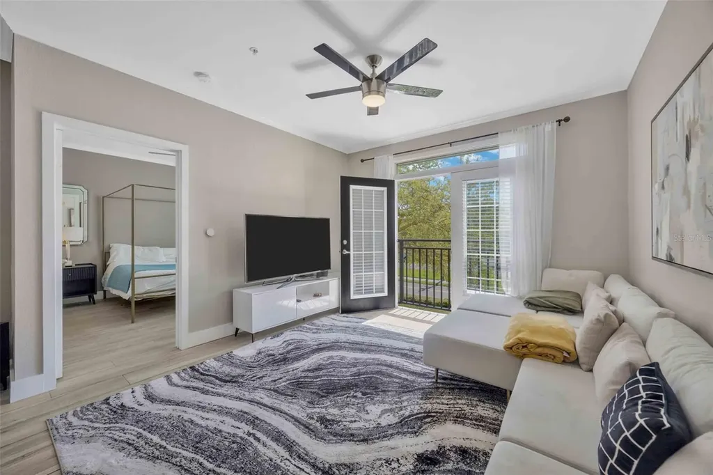 4221 W Spruce Street Tampa FL 33607