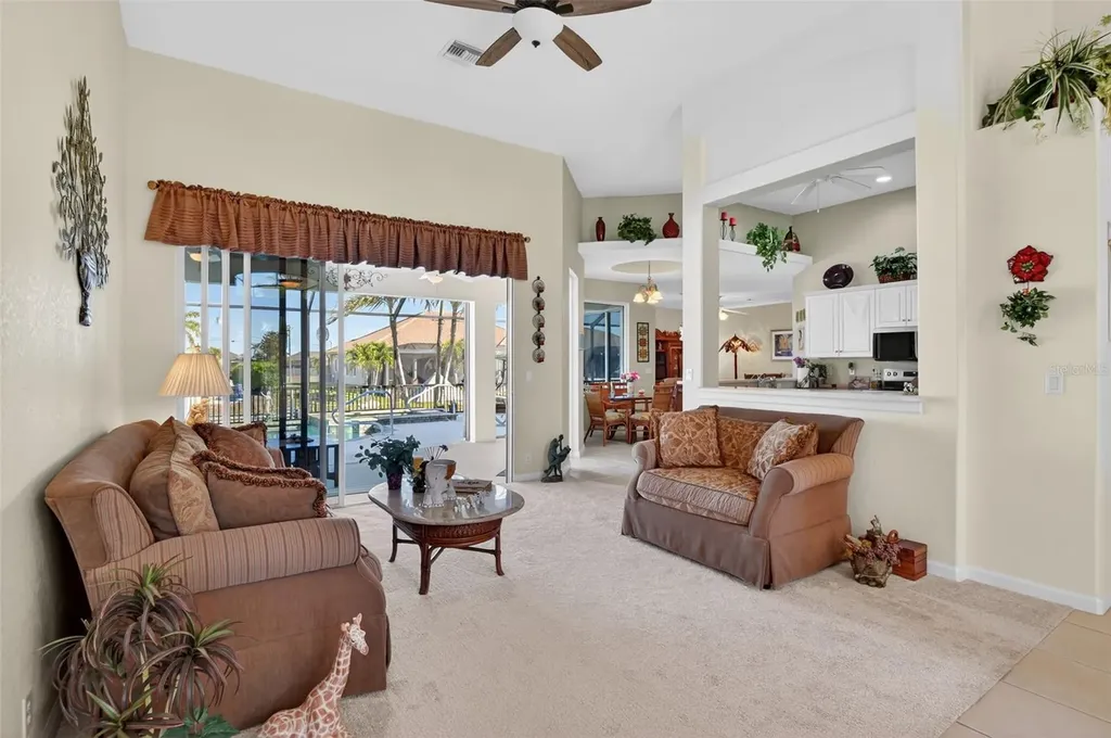 1725 SW 29th Terrace Cape Coral FL 33914