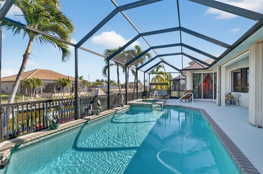 1725 SW 29th Terrace Cape Coral FL 33914