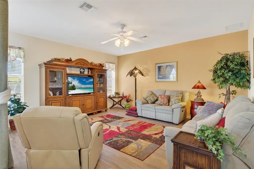1725 SW 29th Terrace Cape Coral FL 33914