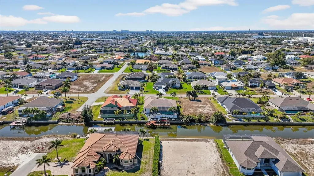 1725 SW 29th Terrace Cape Coral FL 33914