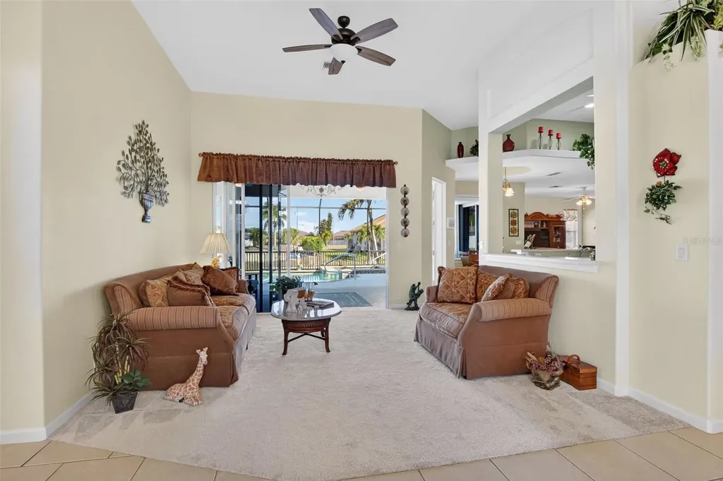 1725 SW 29th Terrace Cape Coral FL 33914