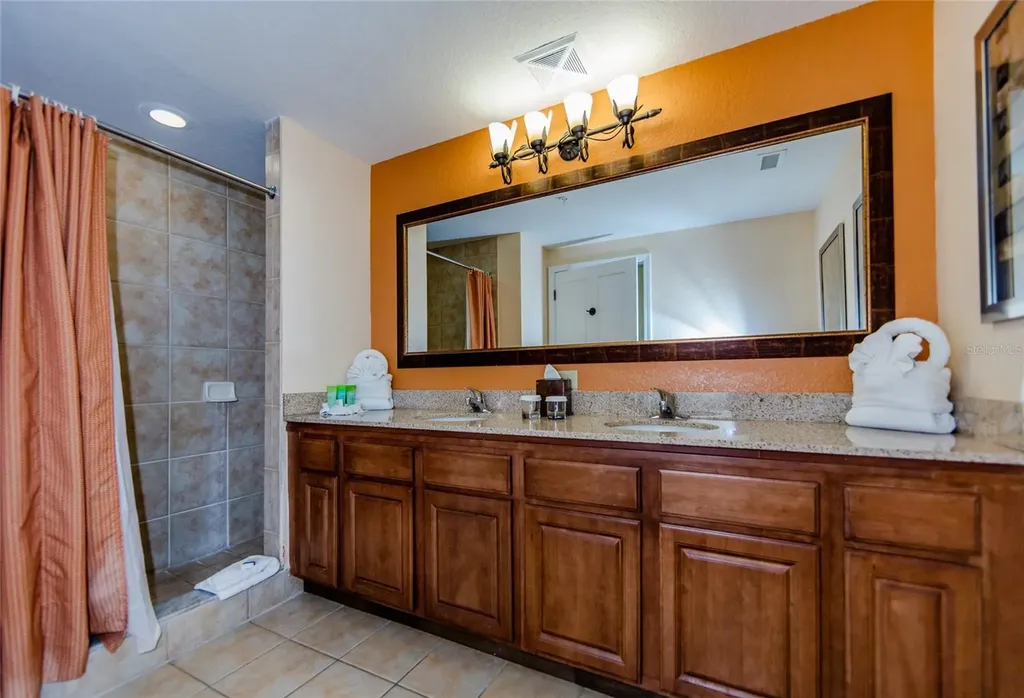 12527 Floridays Resort Drive Orlando FL 32821