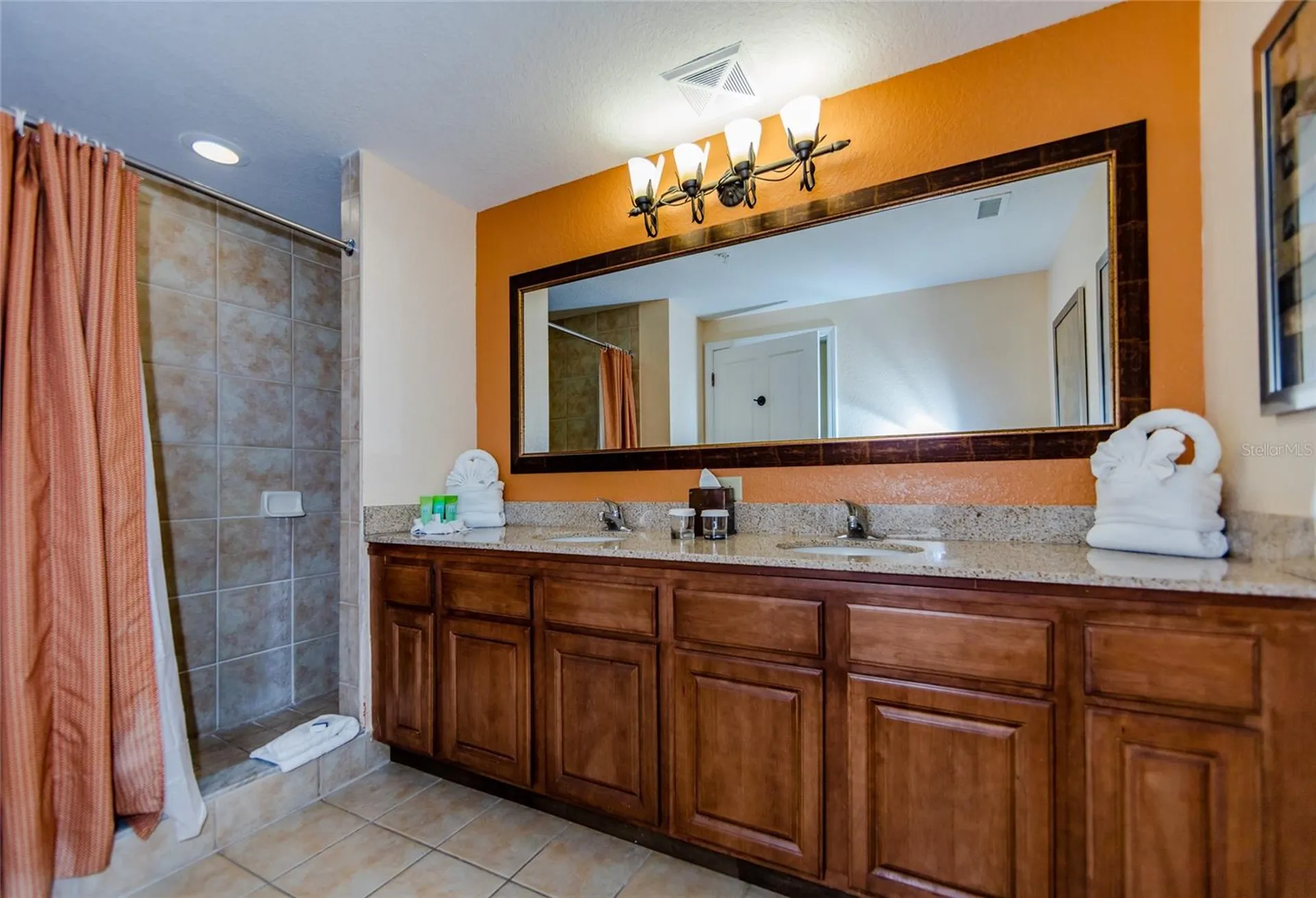 12527 Floridays Resort Drive Orlando FL 32821