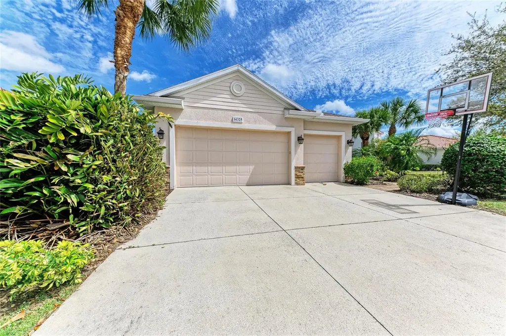 14325 Sundial Place Lakewood Ranch FL 34202
