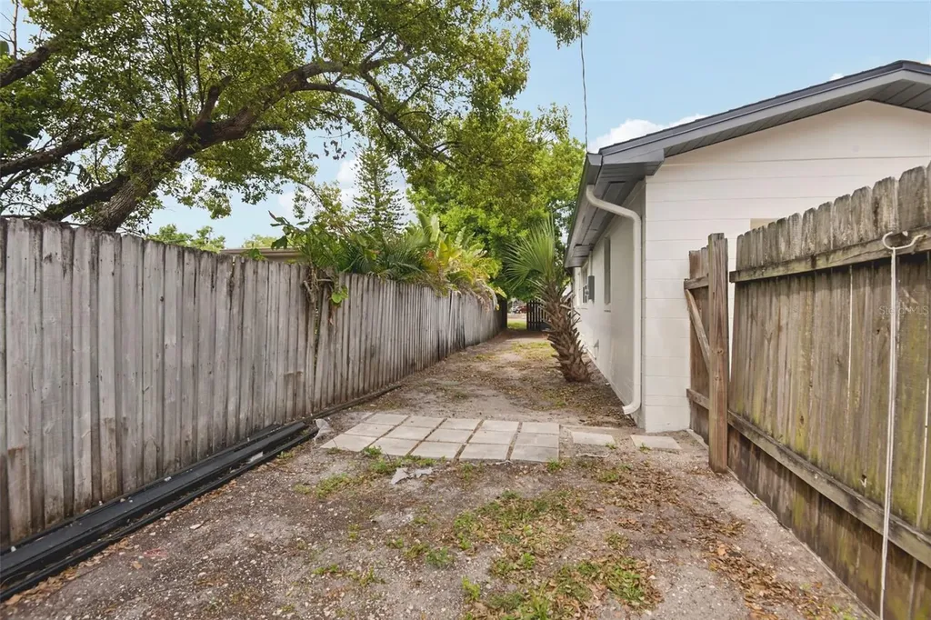 3468 9th Avenue N St Petersburg FL 33713